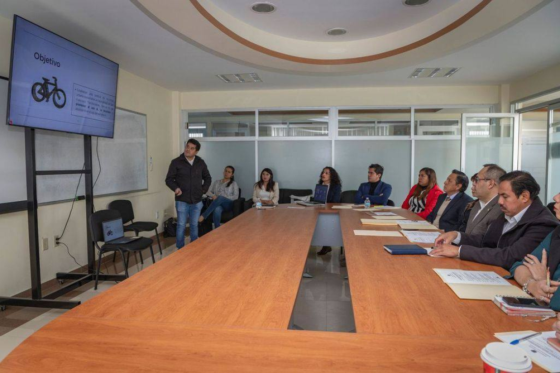UAEMéx realizó la Expo 2025 de su Maestría en Movilidad  y Transporte, que impulsa proyectos de movilidad sustentable 
