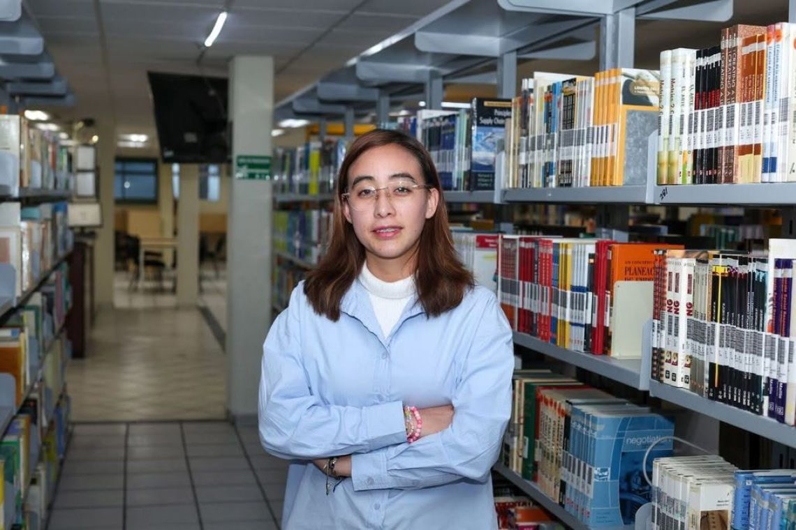 Egresada de UAEMéx ganó Premio IAPEM a la Investigación en Administración Pública 2025*