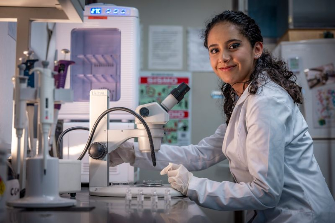 En la UAEMéx, Carolina Martínez López encontró el camino para hacer de la ciencia su proyecto de vida