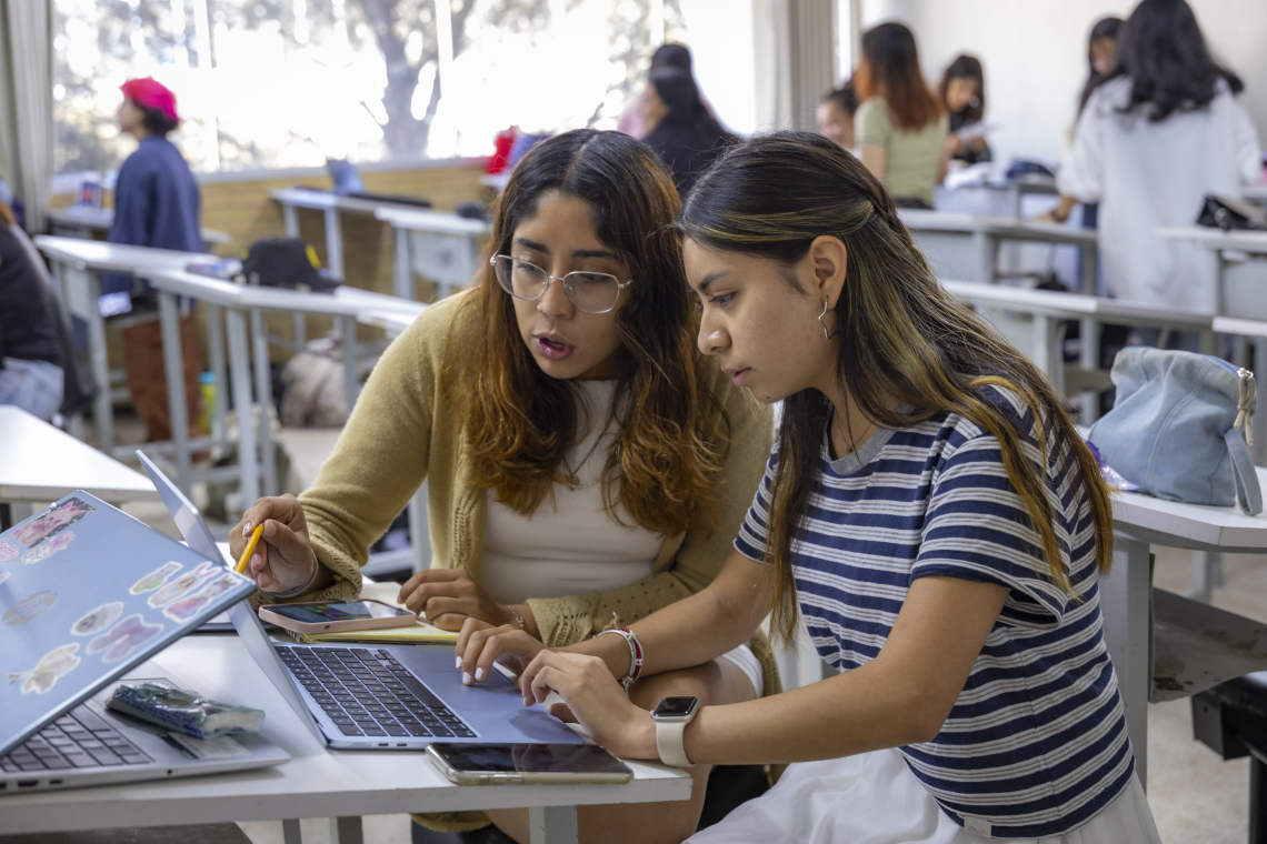 Da la UAEMéx la bienvenida a más de 96 mil estudiantes y fortalece su presencia en todo el Estado de México