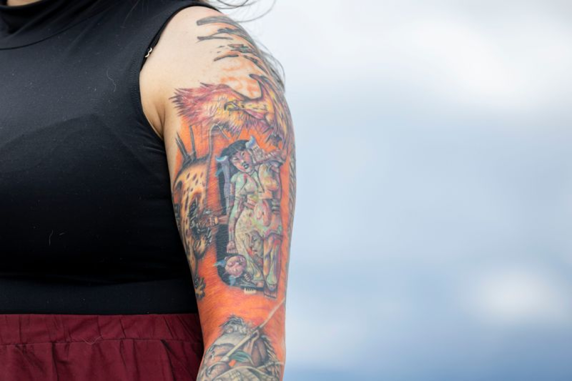 El tatuaje, un lenguaje milenario que comunica identidad y pertenencia