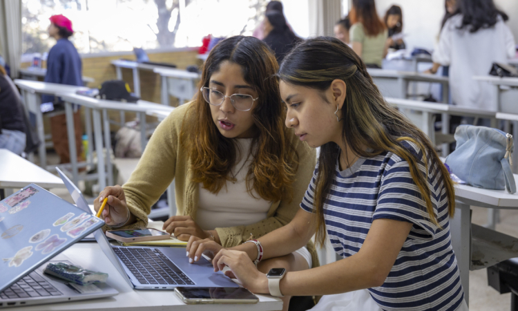 Da la UAEMéx la bienvenida a más de 96 mil estudiantes y fortalece su presencia en todo el Estado de México