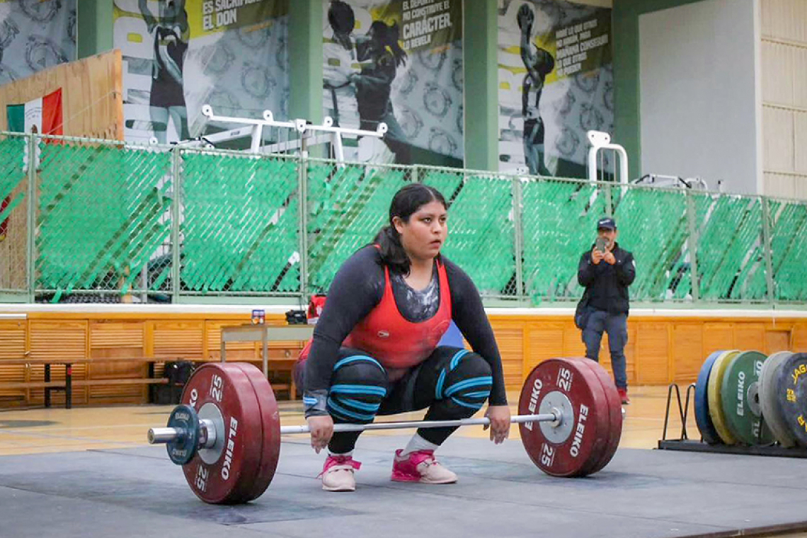 UAEMéx impulsa la doble carrera de Perla Gabriel,  atleta de alto rendimiento y estudiante de Psicología