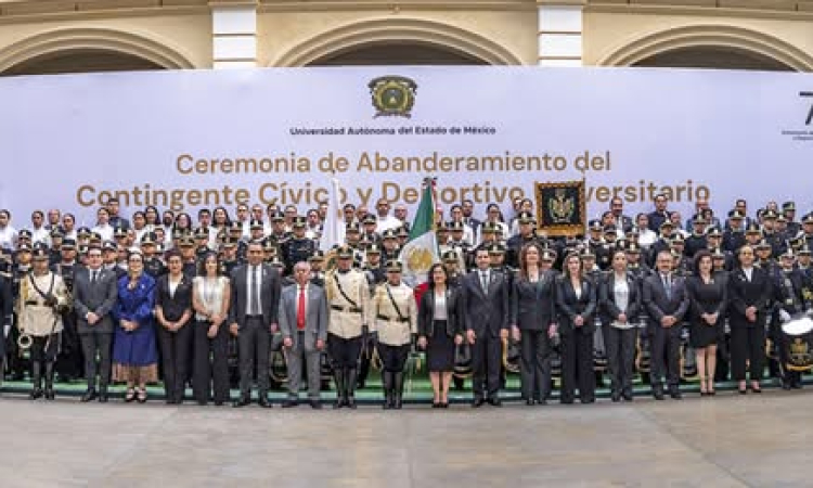 A 70 años, el Contingente Cívico y Deportivo Universitario de la UAEMéx hace historia con su primera comandanta