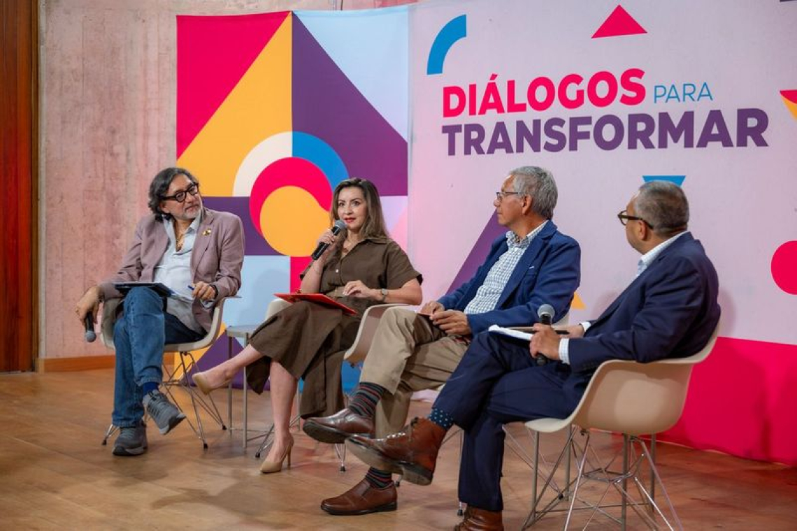 UAEMéx abre el diálogo sobre los retos  de las juventudes en la era digital
